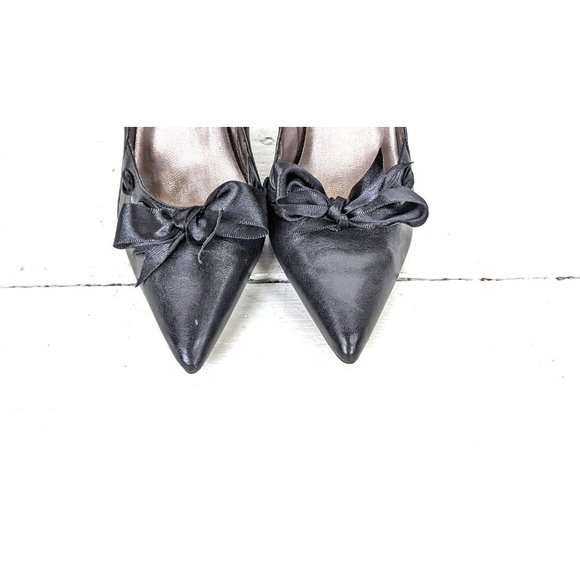 BCBG Generation black leather satin bow pointy high heel stiletto pumps 7B - Picture 4 of 8